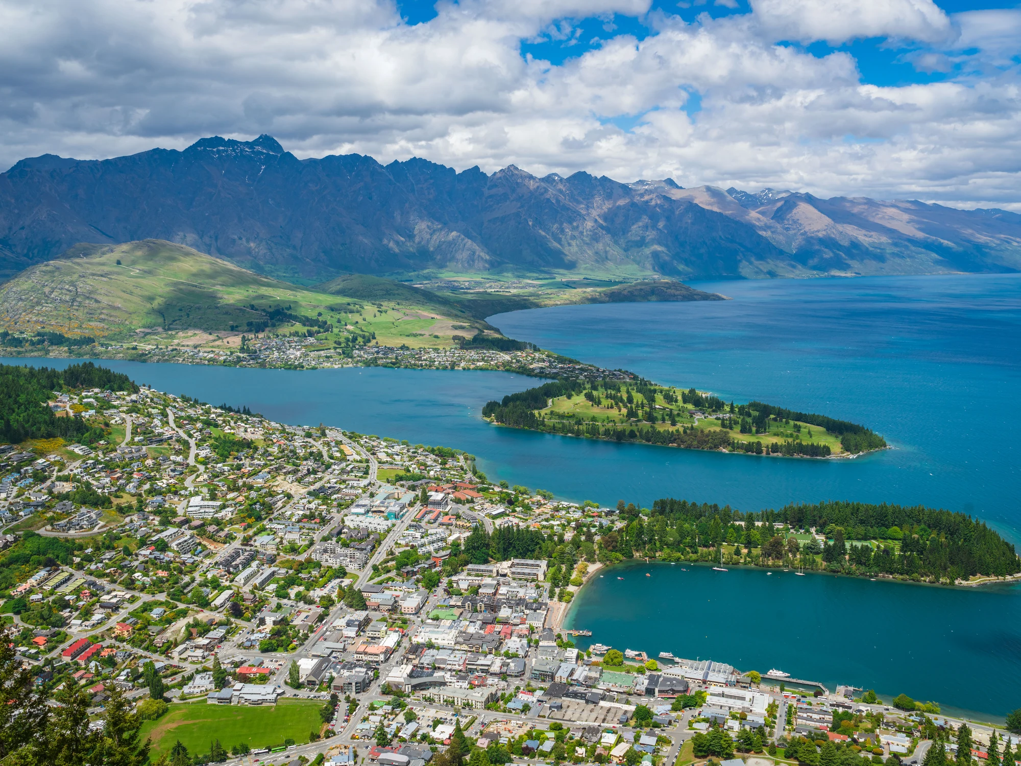 Looking over Queenstown and Lake Wakatipu